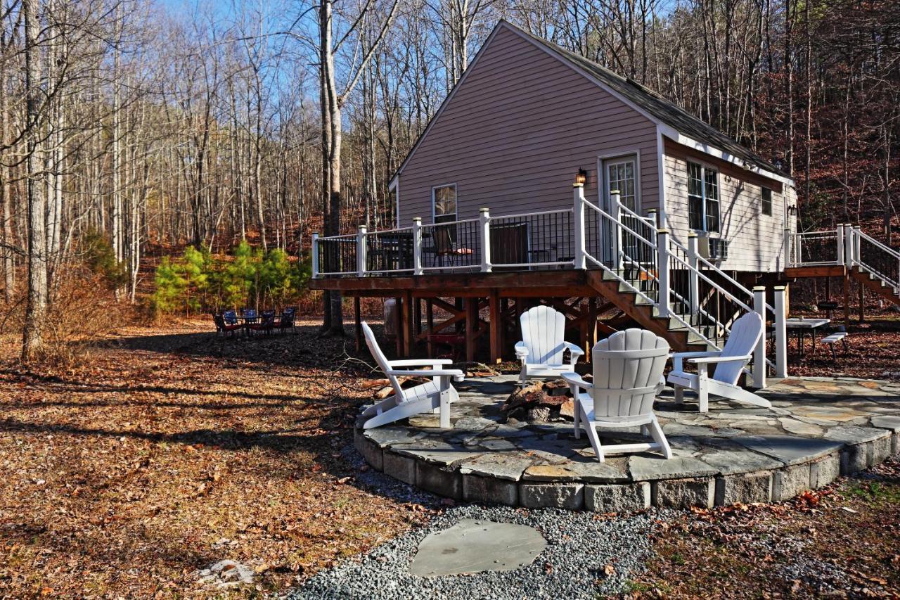 Our Private Wooded Cabin Chatham Exterior photo