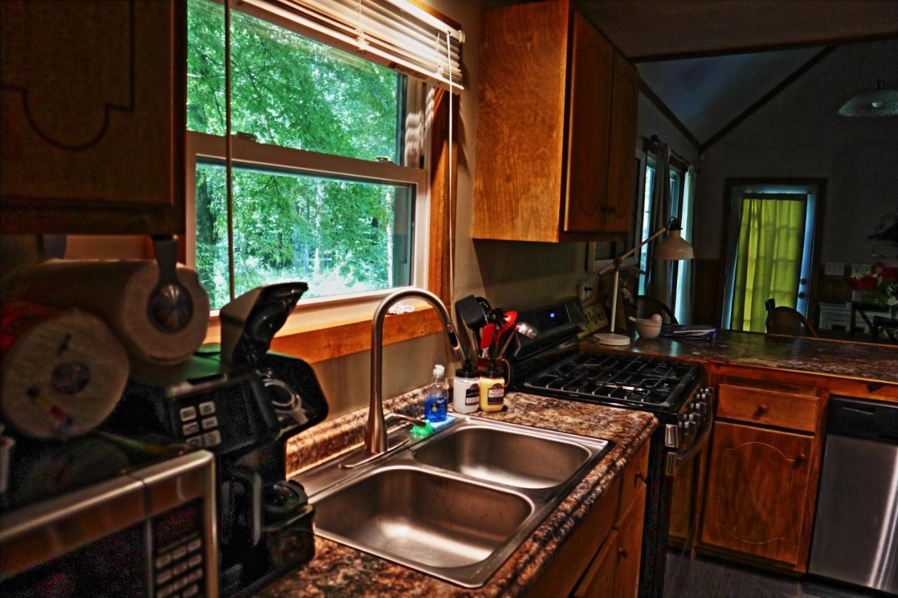 Our Private Wooded Cabin Chatham Exterior photo