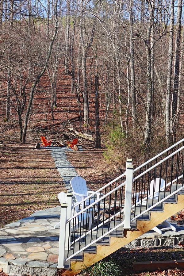 Our Private Wooded Cabin Chatham Exterior photo