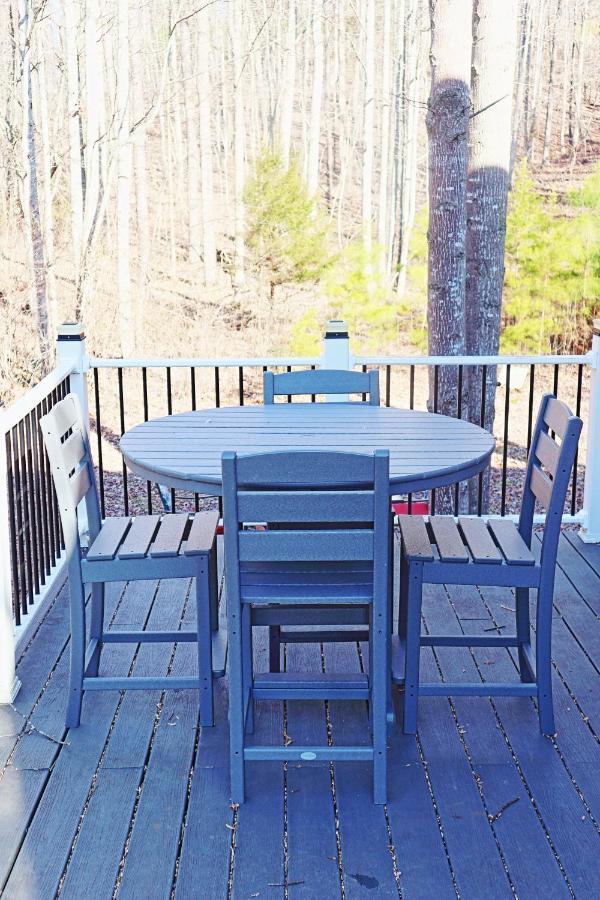 Our Private Wooded Cabin Chatham Exterior photo